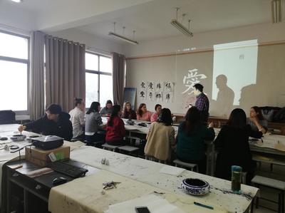 留学生体验中国传统书法 龙湖印社文艺创作之旅